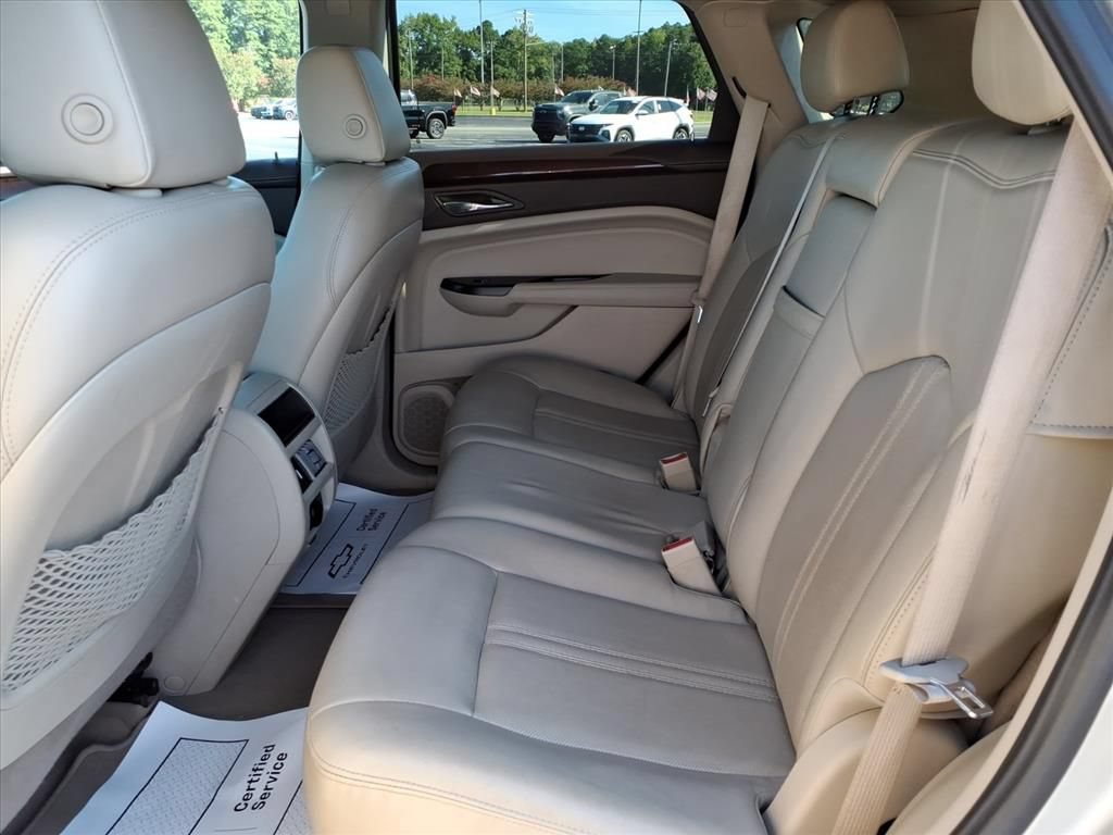 Used 2015 Cadillac SRX Luxury w/ Driver Awareness Package FWD image 24