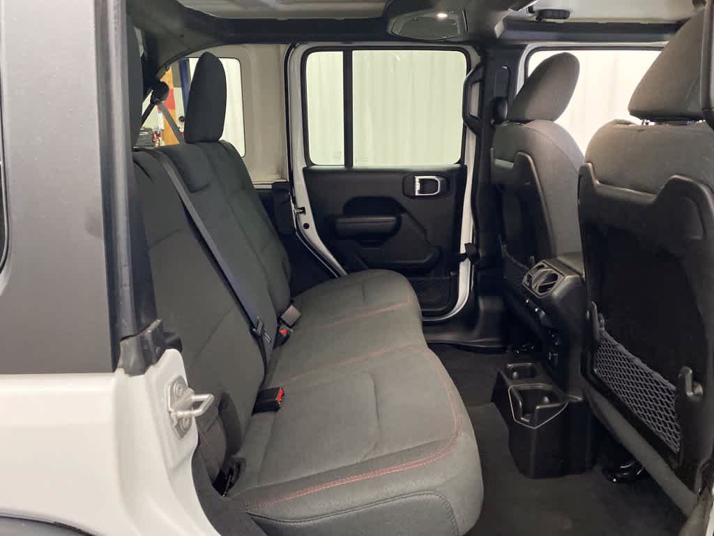 Used 2025 Jeep Wrangler Unlimited Rubicon AWD/4WD image 17