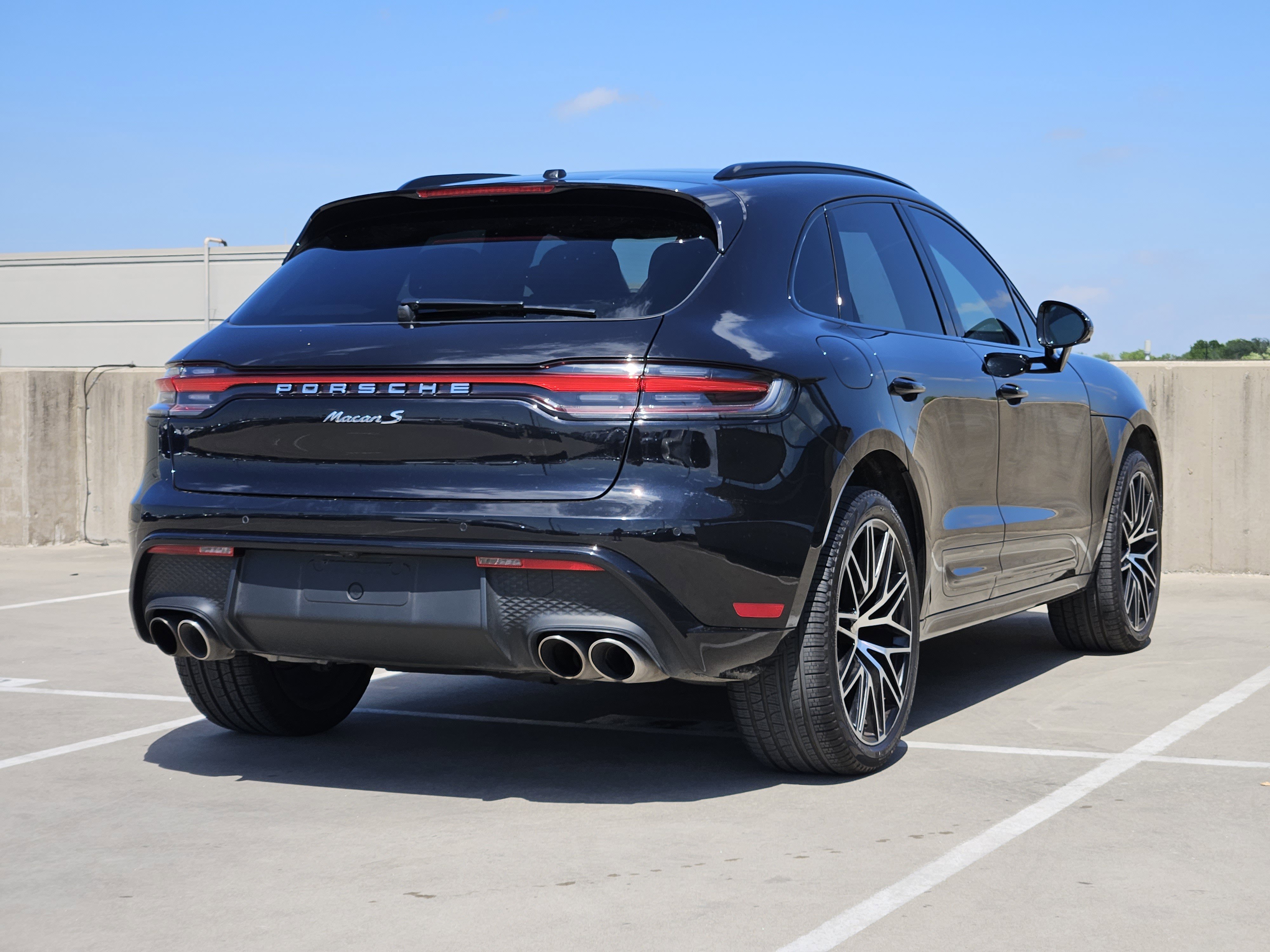 Certified 2023 Porsche Macan S image 8