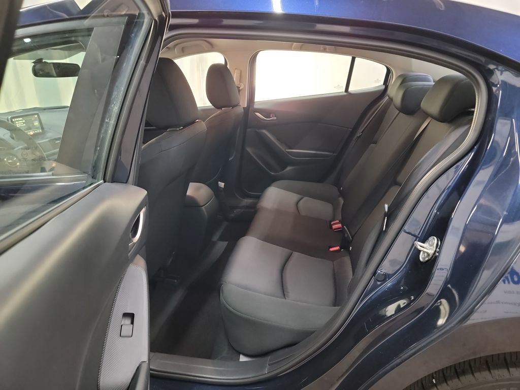Used 2016 MAZDA MAZDA3 i Sport image 10