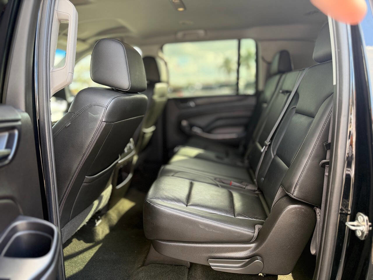 Used 2017 Chevrolet Suburban LT image 18