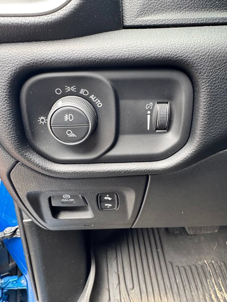 Used 2022 RAM 1500 Big Horn RWD image 14