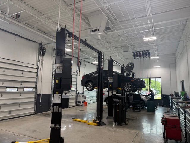 Used 2017 Jeep Grand Cherokee Limited image 25