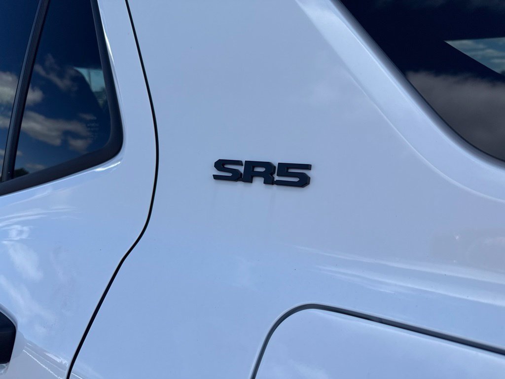 New 2026 Toyota 4Runner SR5 AWD/4WD image 14