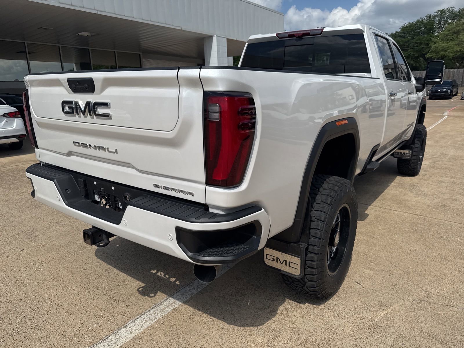 Used 2024 GMC Sierra 2500 Denali Ultimate w/ Max Trailering Package image 7