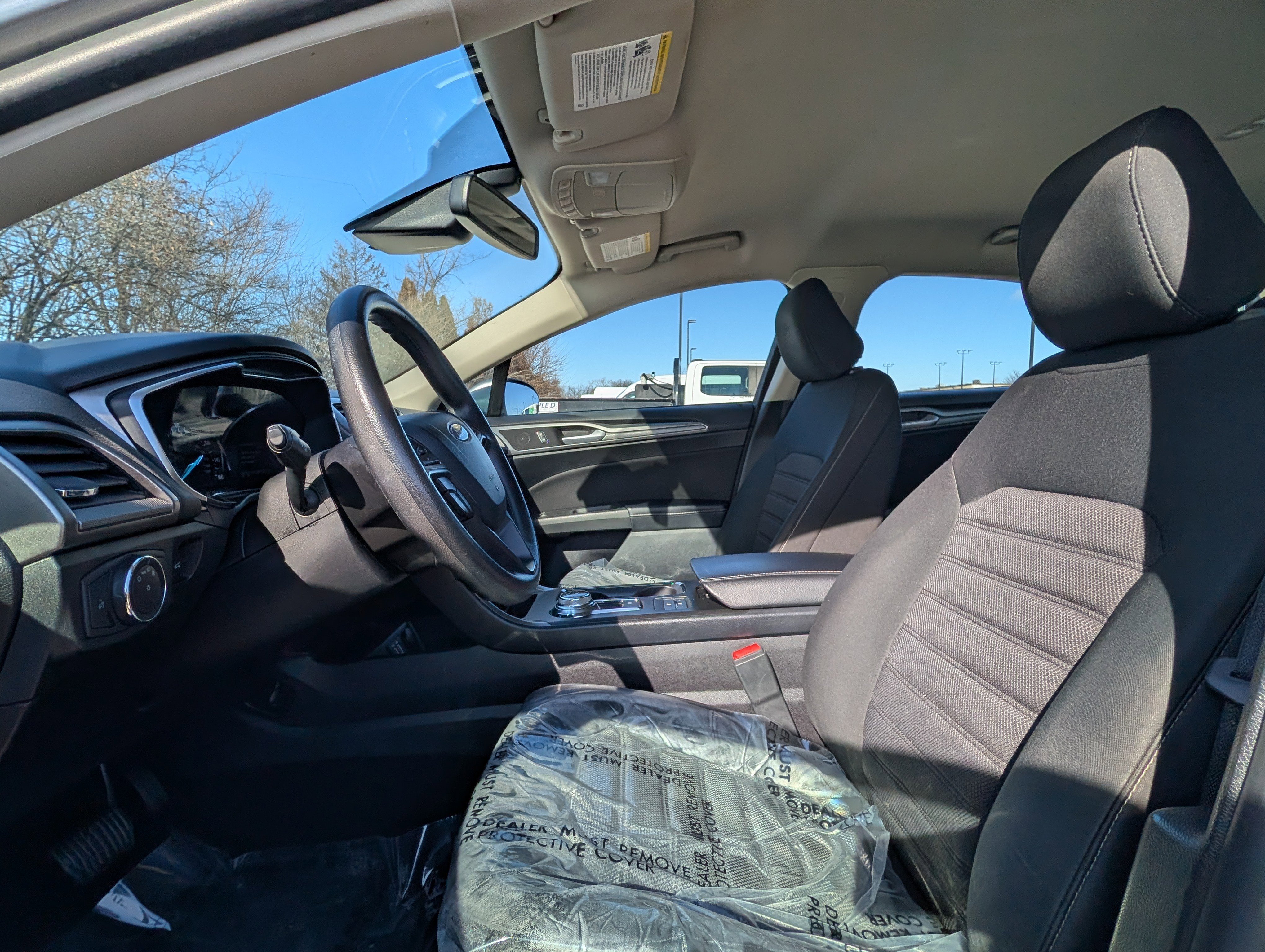 Used 2020 Ford Fusion SE image 10