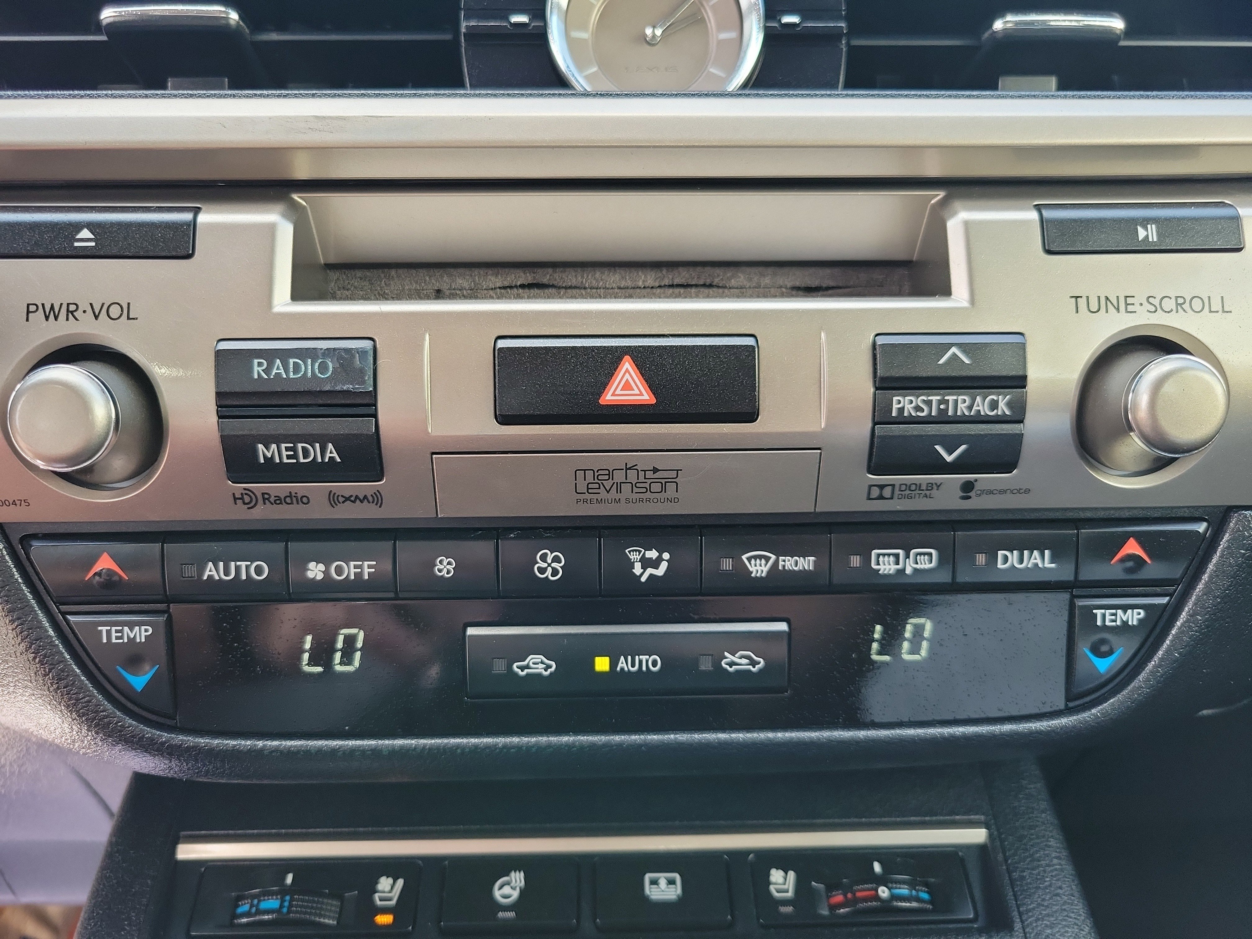 Used 2015 Lexus ES 350 w/ Ultra Luxury Package image 13