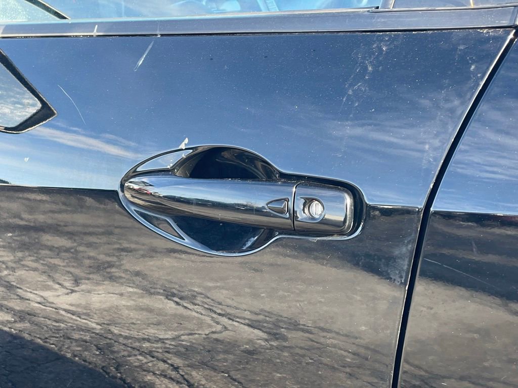 Certified 2020 Nissan Versa SR image 26