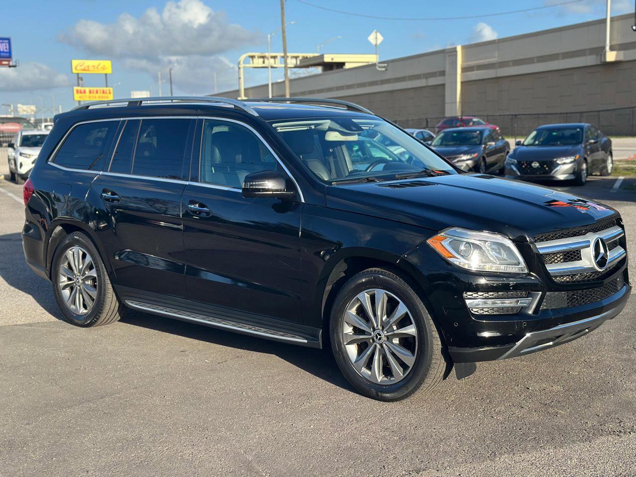Used 2014 Mercedes-Benz GL 450 4MATIC w/ Appearance Package image 2