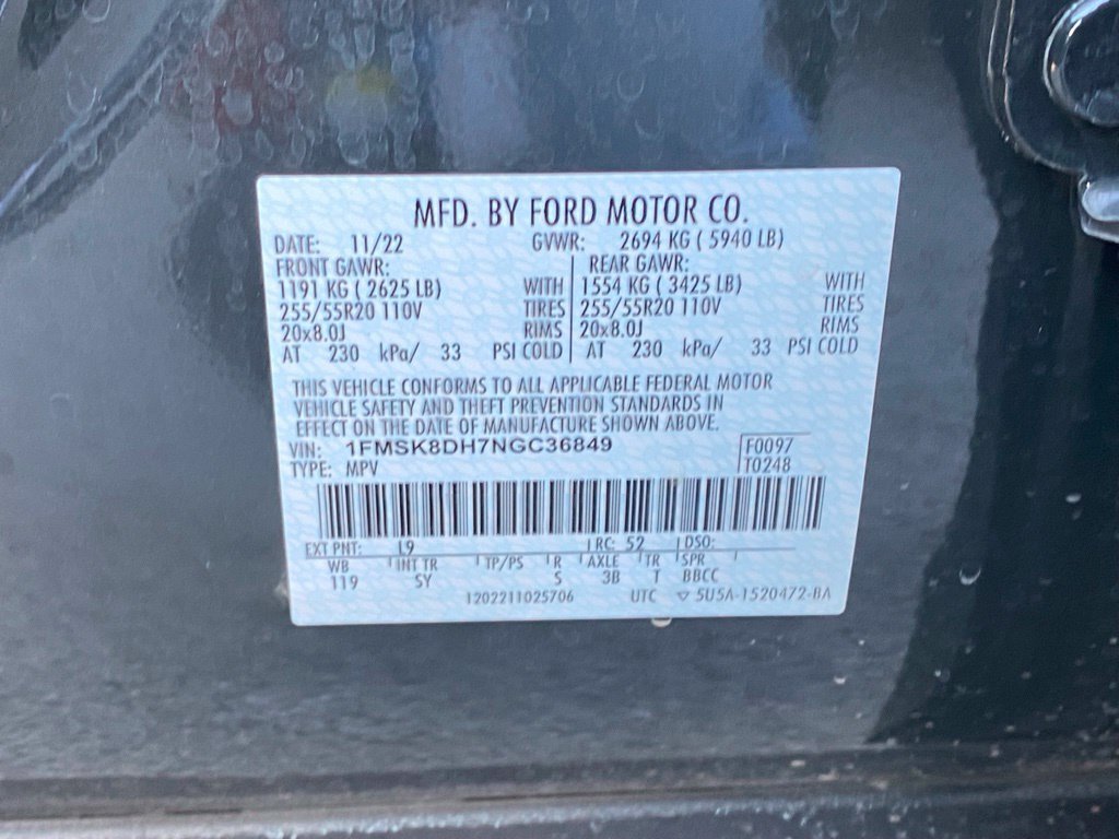 Used 2022 Ford Explorer XLT w/ Equipment Group 202A AWD/4WD image 12