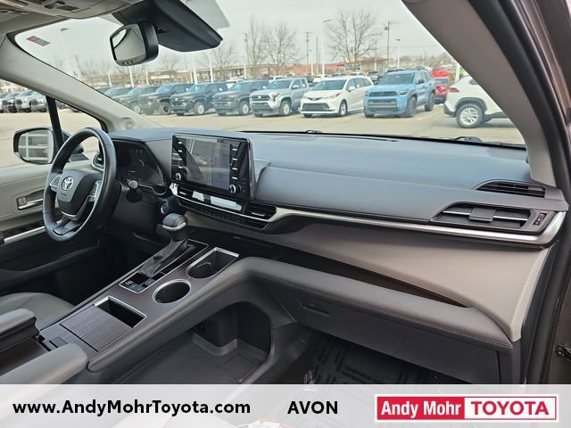 Used 2022 Toyota Sienna XLE w/ XLE Plus Package image 35