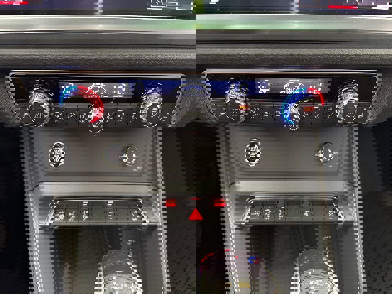 New 2025 Audi Q3 2.0T Premium Plus image 32