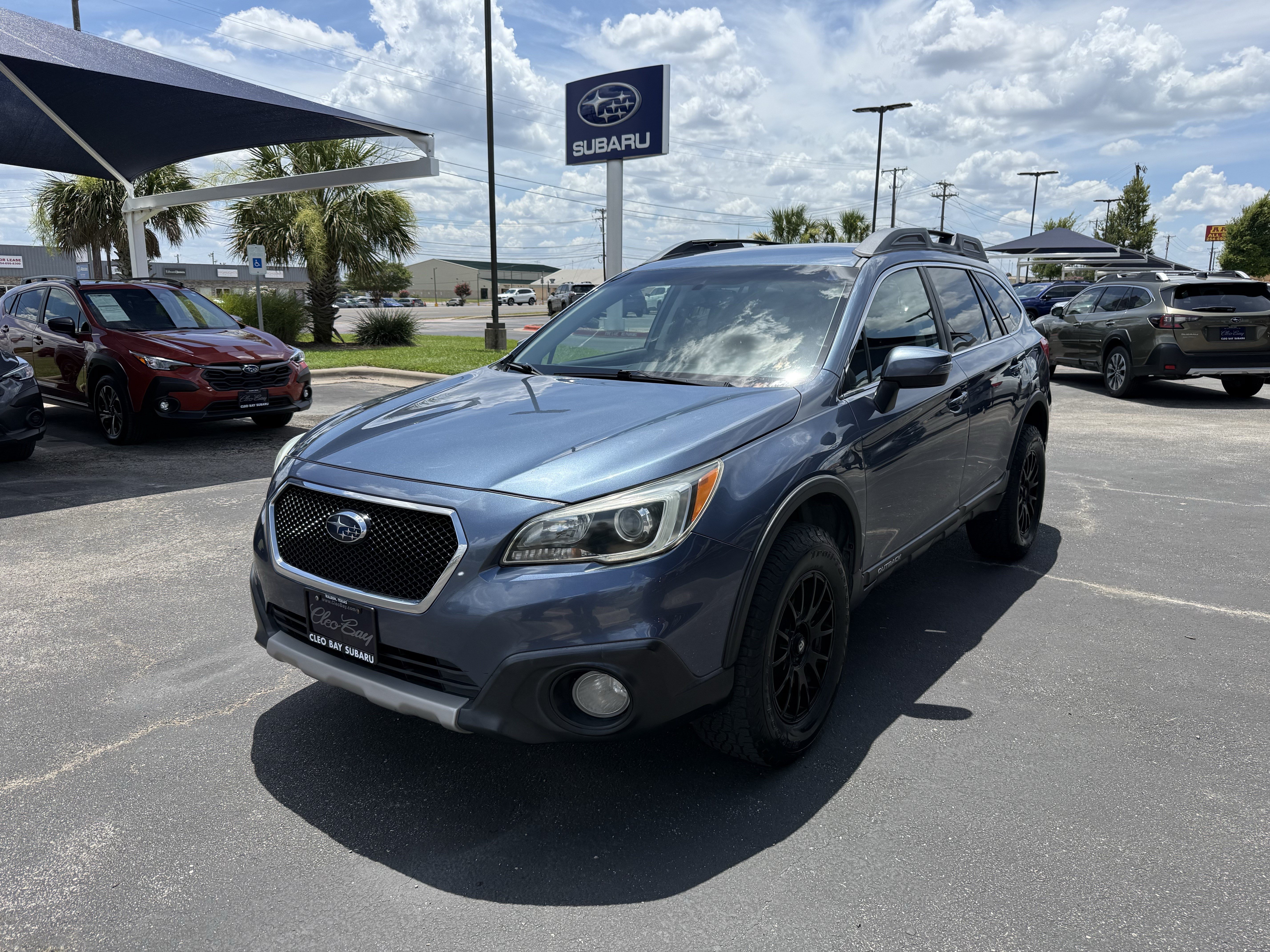 Used 2016 Subaru Outback 3.6R Limited AWD/4WD image 3