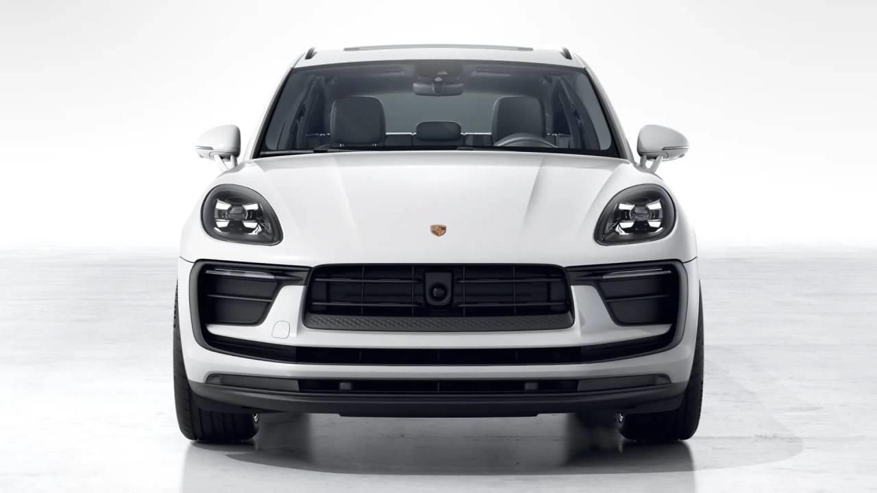 Used 2026 Porsche Macan AWD/4WD image 9