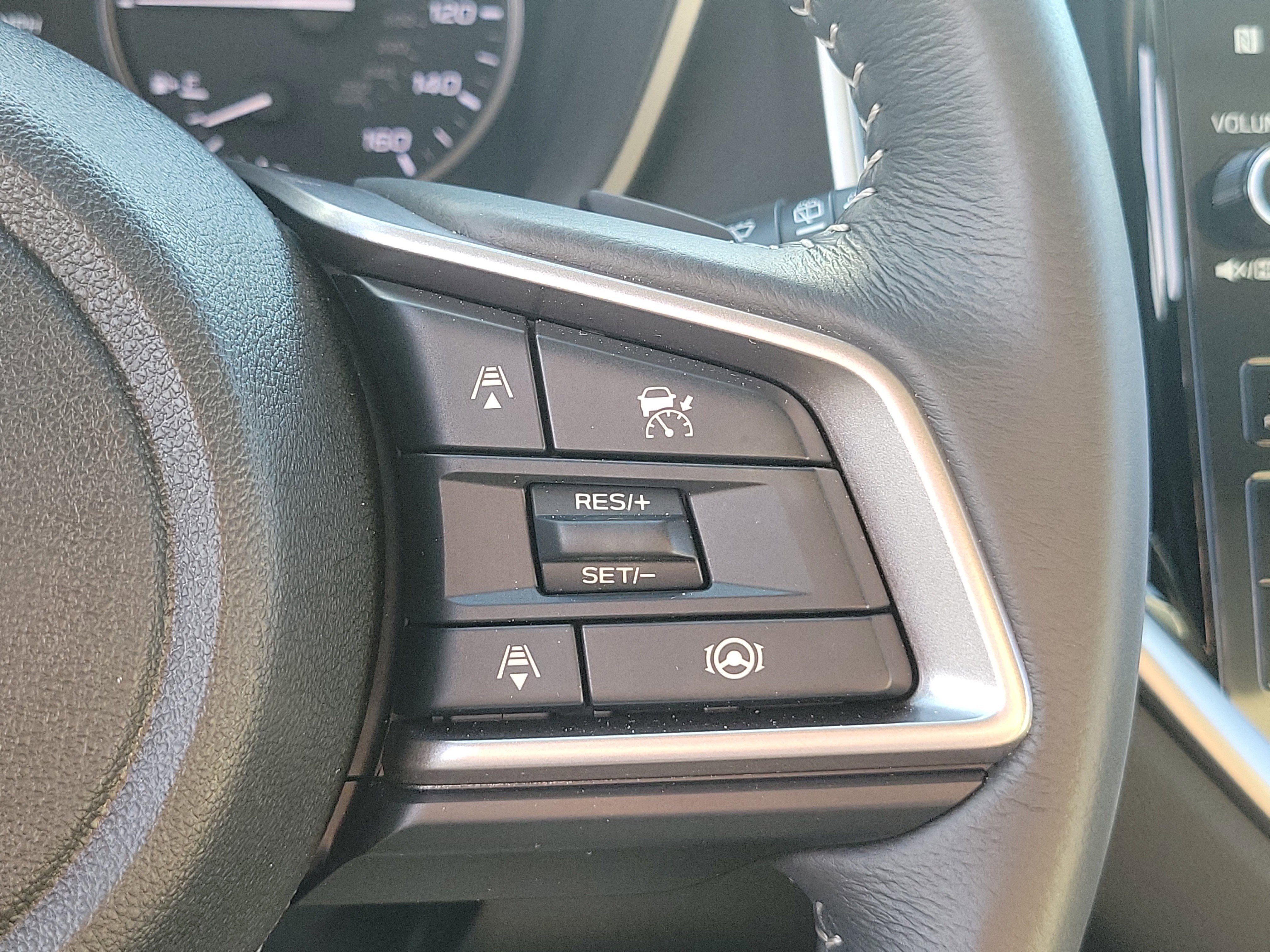 Certified 2025 Subaru Ascent Premium image 29
