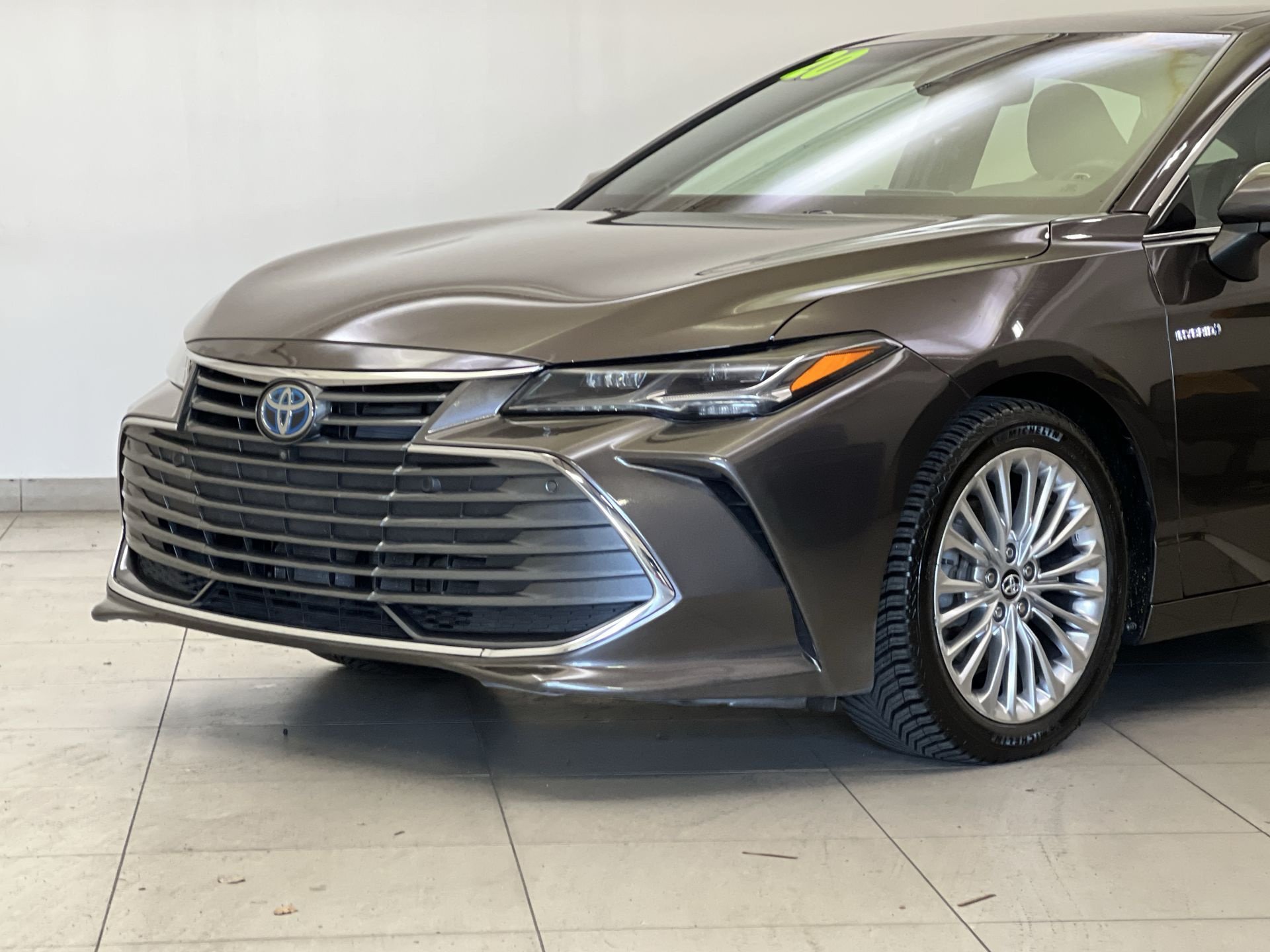 Used 2020 Toyota Avalon Limited w/ Advanced Safety Package FWD image 28