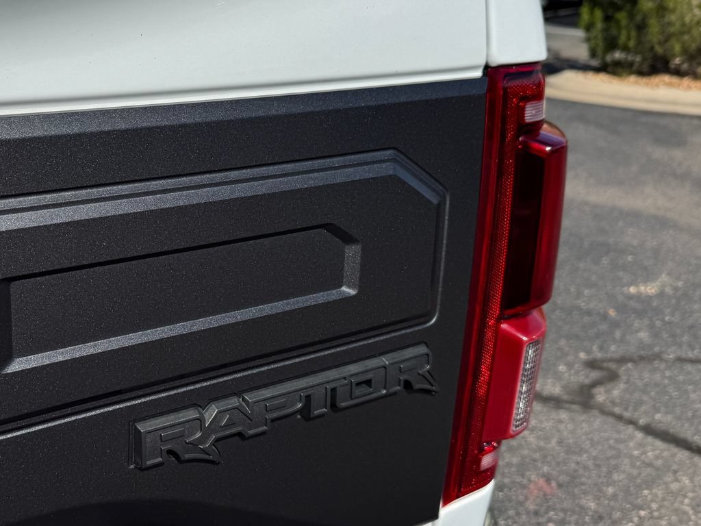 Used 2017 Ford F150 Raptor w/ Equipment Group 802A Luxury AWD/4WD image 8