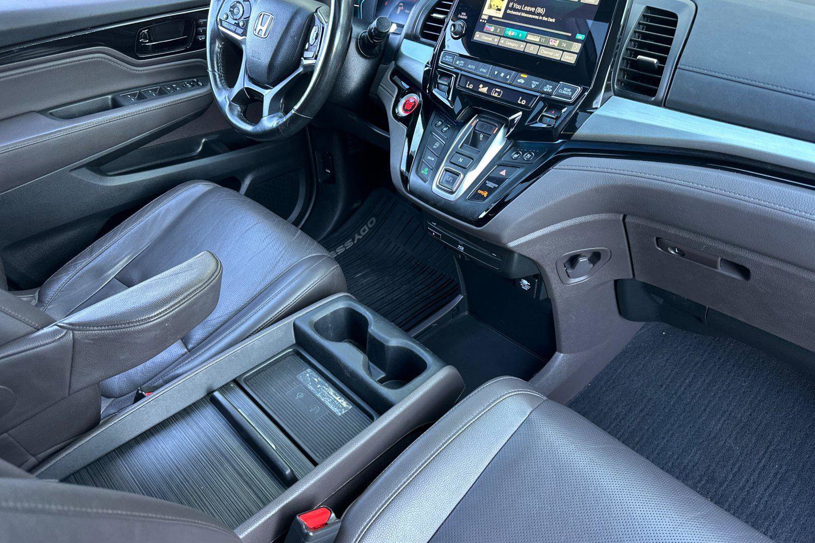 Used 2018 Honda Odyssey Elite image 18