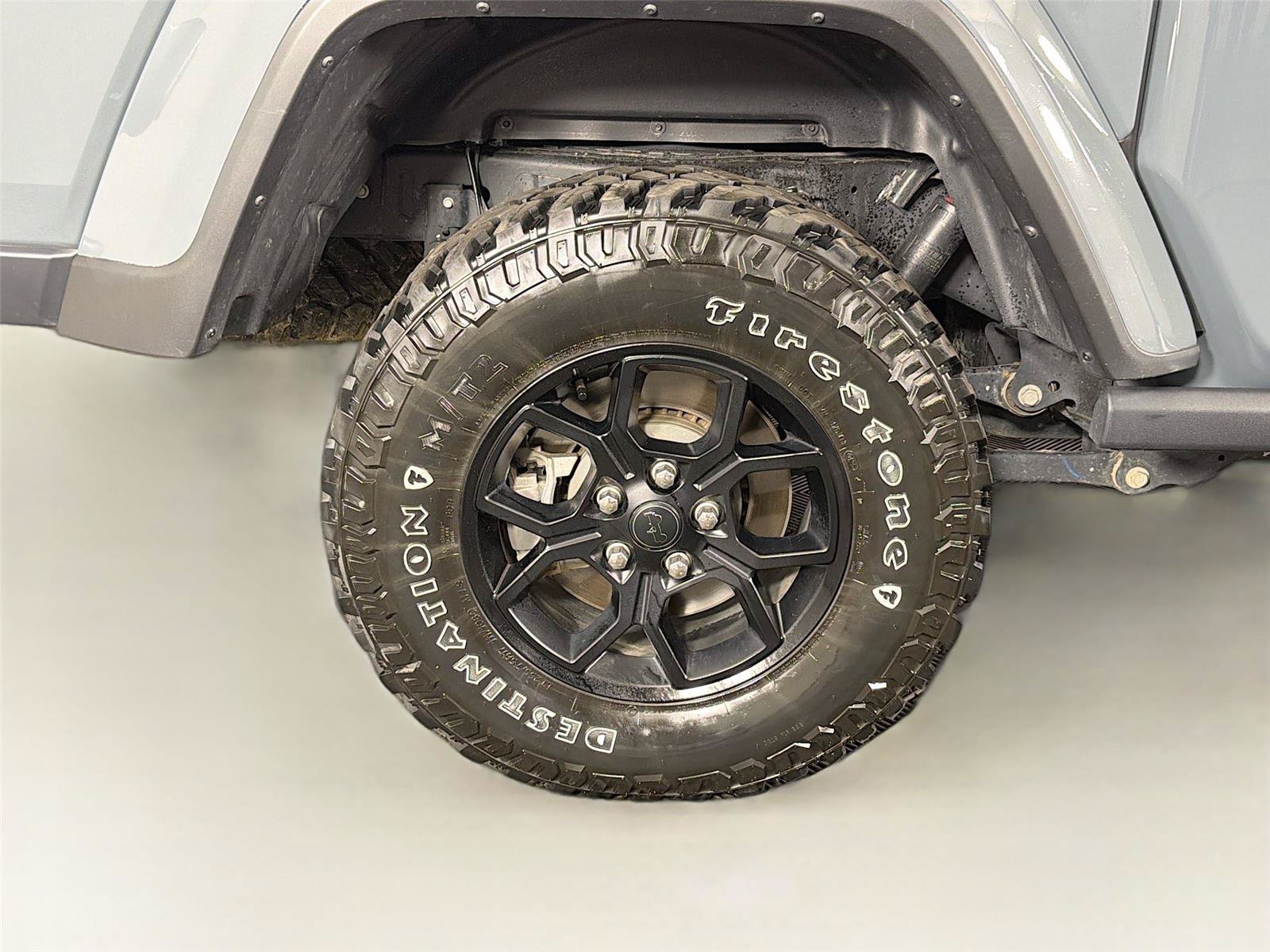 Used 2025 Jeep Gladiator Sport AWD/4WD image 34