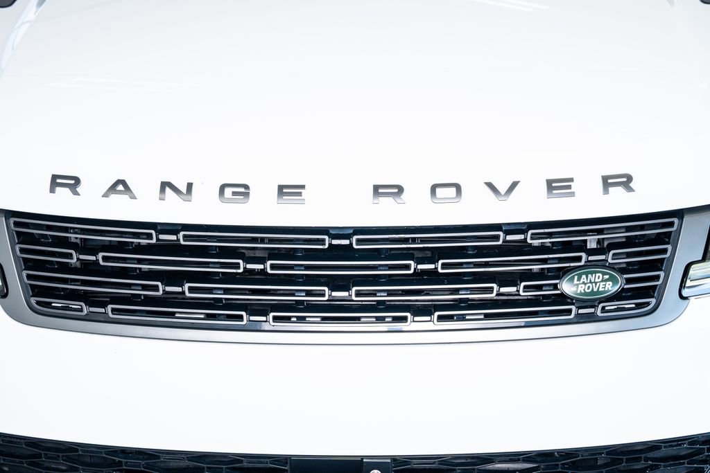 Used 2023 Land Rover Range Rover Sport SE image 16