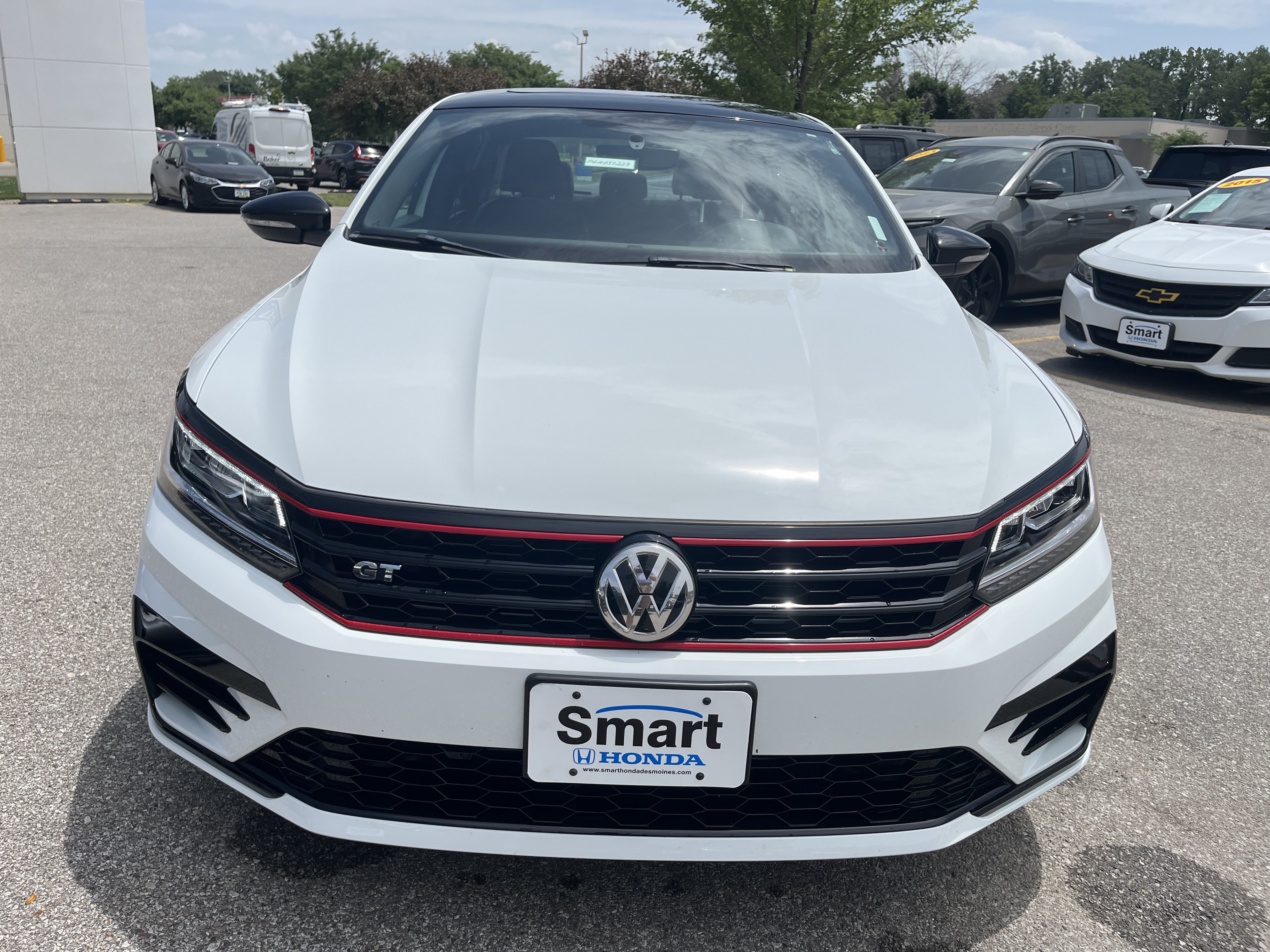 Used 2018 Volkswagen Passat GT FWD image 9