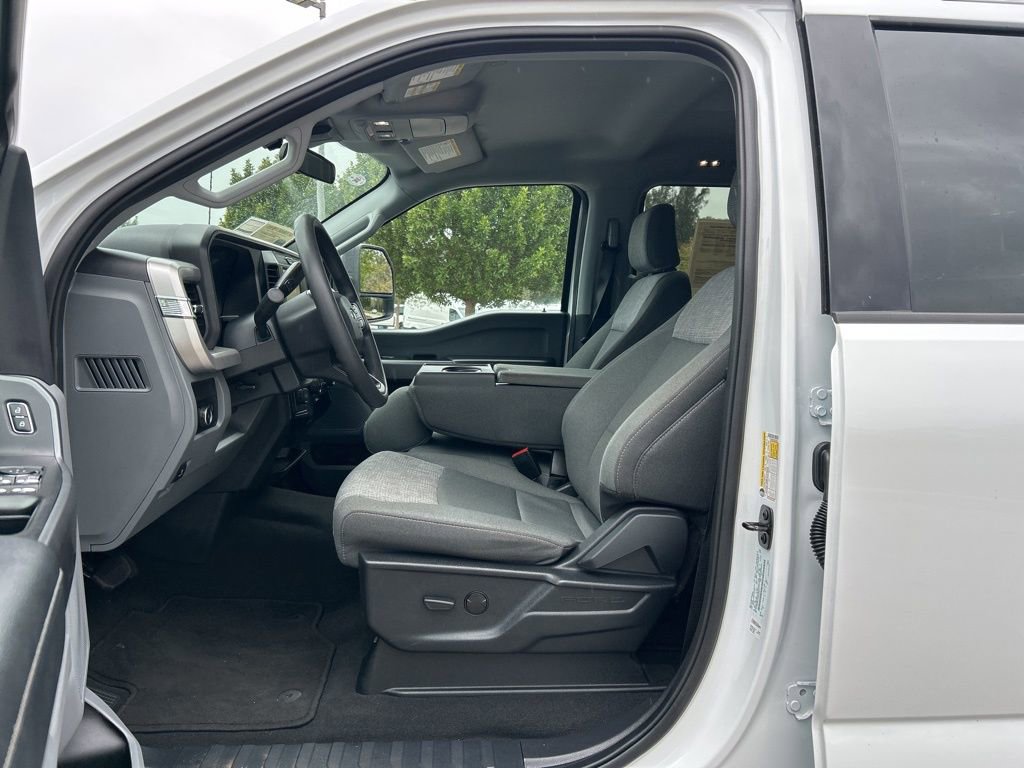 Used 2025 Ford F350 XLT image 15
