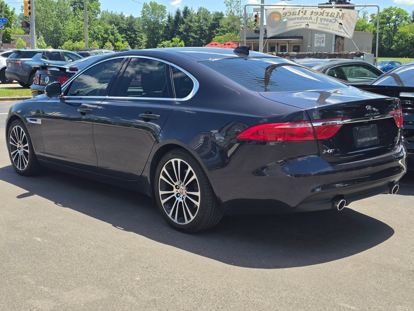 Used 2016 Jaguar XF Prestige AWD/4WD image 7