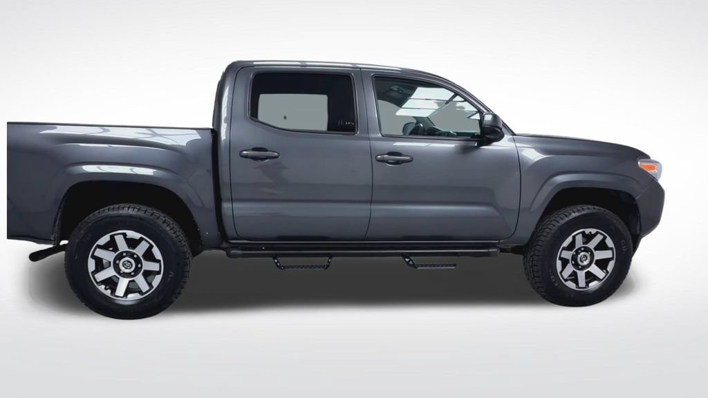 Used 2021 Toyota Tacoma SR AWD/4WD image 9