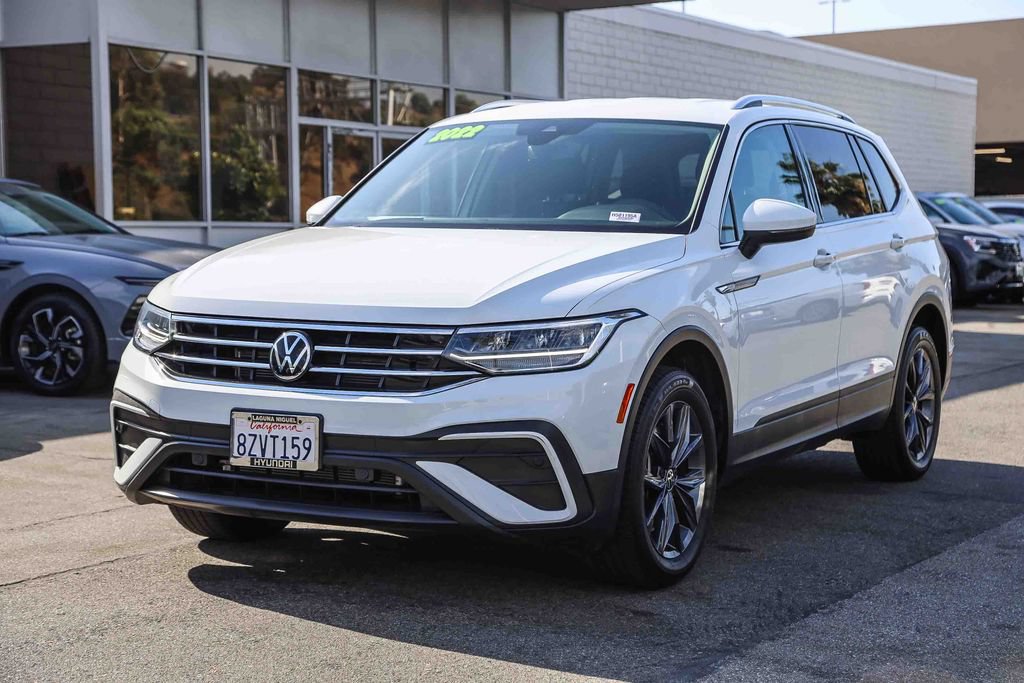 Used 2022 Volkswagen Tiguan SE FWD image 3