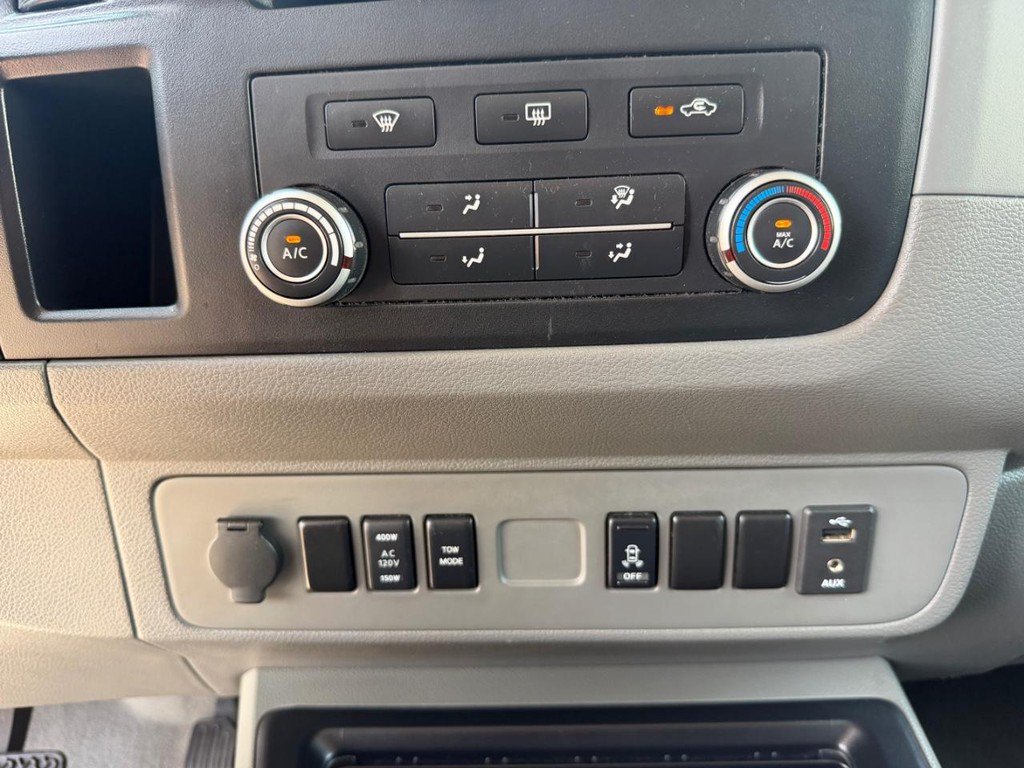 Used 2015 Nissan NV 3500 SV w/ Technology Package RWD image 33