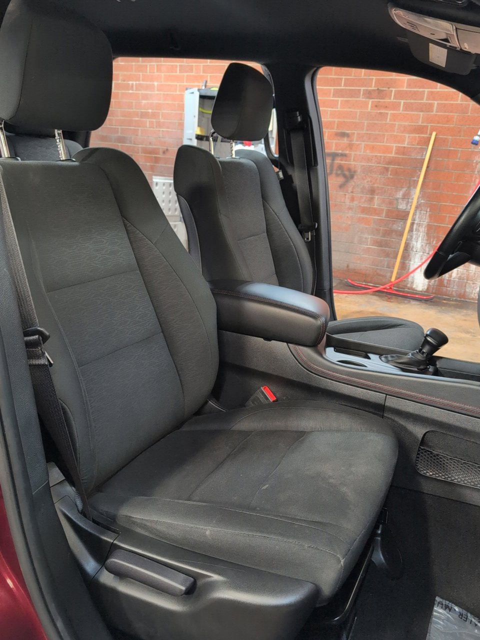 Used 2025 Dodge Durango GT AWD/4WD image 15