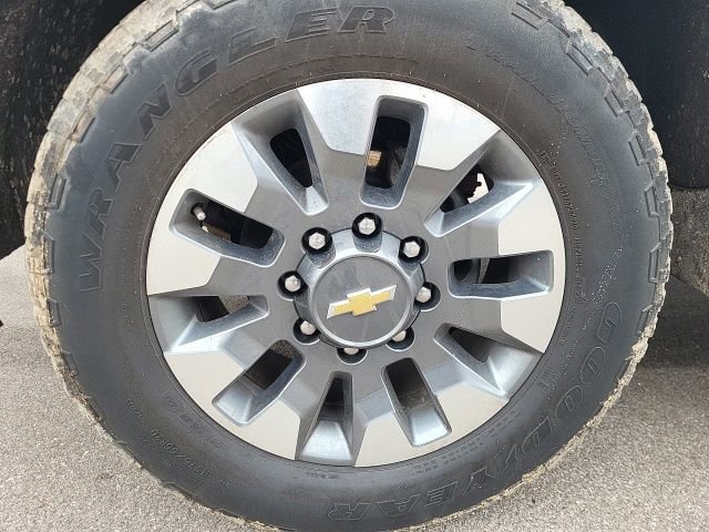 Used 2022 Chevrolet Silverado 2500 Custom w/ Custom Value Package image 17