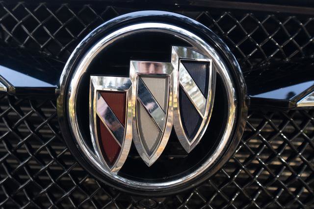 Used 2024 Buick Enclave Essence w/ Sport Touring Edition image 46