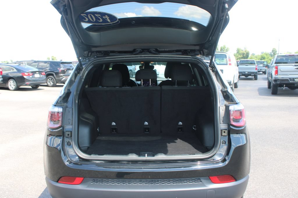 Used 2024 Jeep Compass Sport AWD/4WD image 17