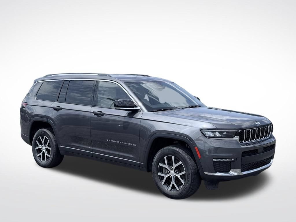 Used 2023 Jeep Grand Cherokee L Limited AWD/4WD image 4