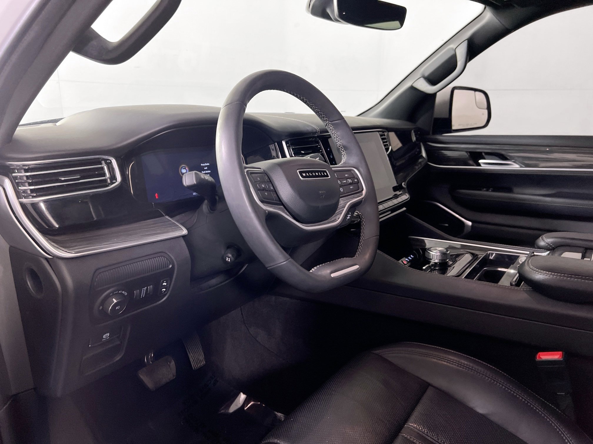 Used 2022 Jeep Wagoneer Series II image 9