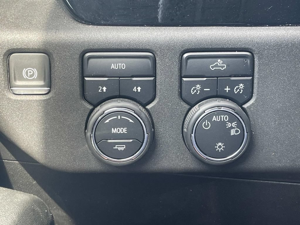 Certified 2023 Chevrolet Silverado 1500 LT AWD/4WD image 25