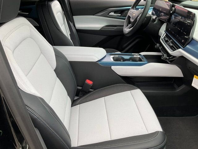 New 2026 Chevrolet Equinox EV LT image 19