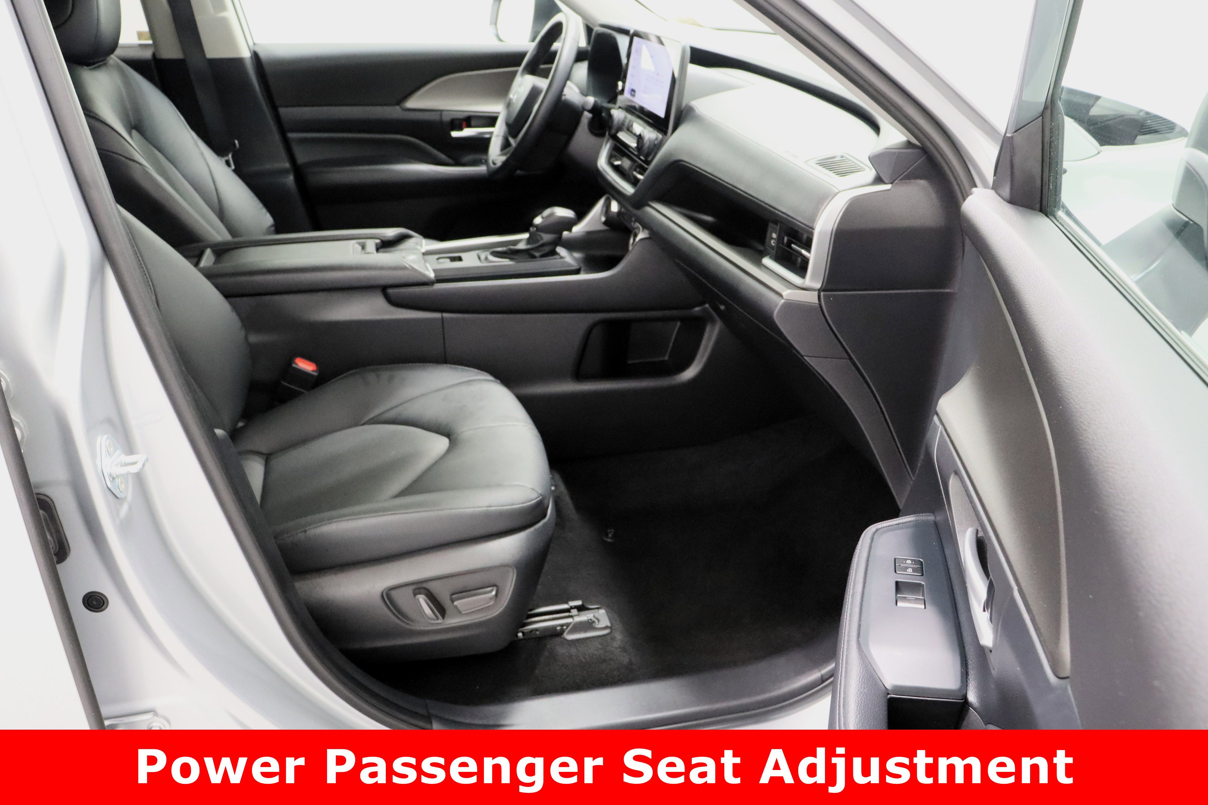 Certified 2025 Toyota Grand Highlander FWD image 40