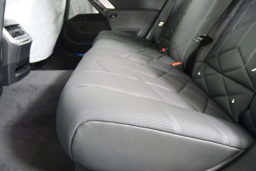 New 2026 BMW 760i xDrive w/ Executive Package image 15