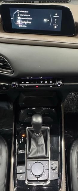 Used 2025 MAZDA CX-30 AWD 2.5 S w/ Premium Package image 18