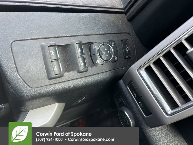 Used 2017 Ford F350 Lariat w/ Chrome Package image 13