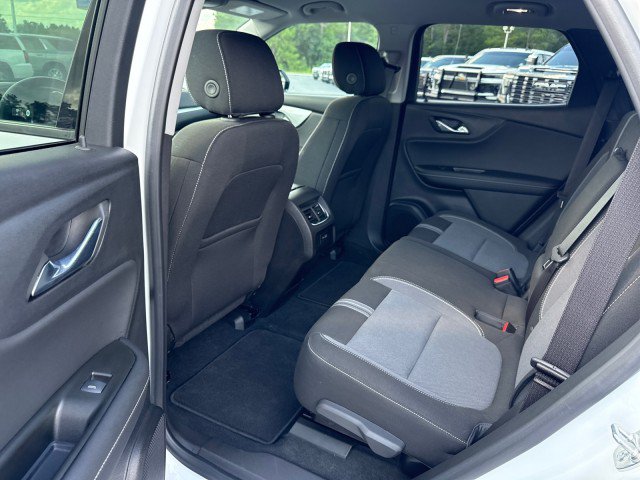 Used 2025 Chevrolet Blazer LT w/ Convenience Package FWD image 17