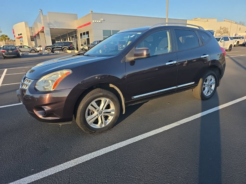 Used 2012 Nissan Rogue SV image 2