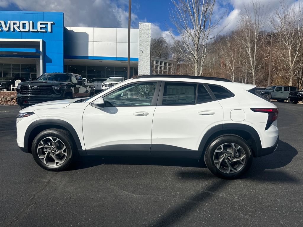 New 2025 Chevrolet Trax LT w/ LT Convenience Package image 32