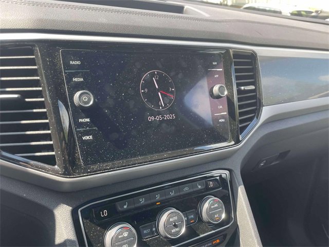 Used 2022 Volkswagen Atlas SEL R-Line image 29