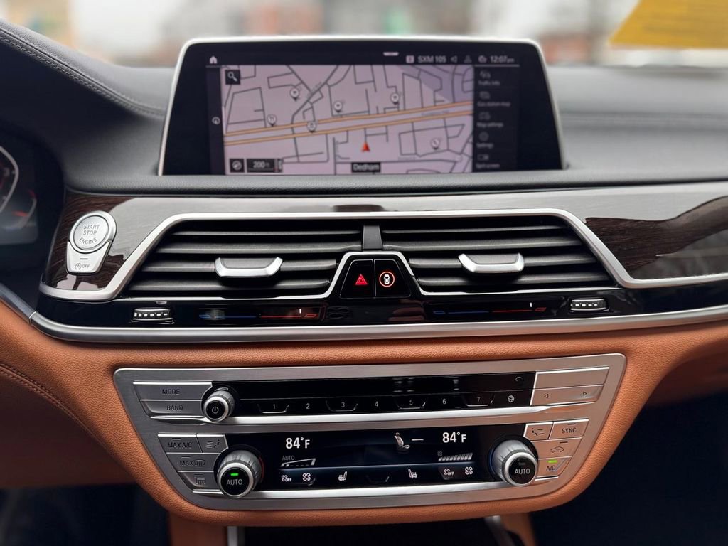 Used 2021 BMW 740i xDrive image 15