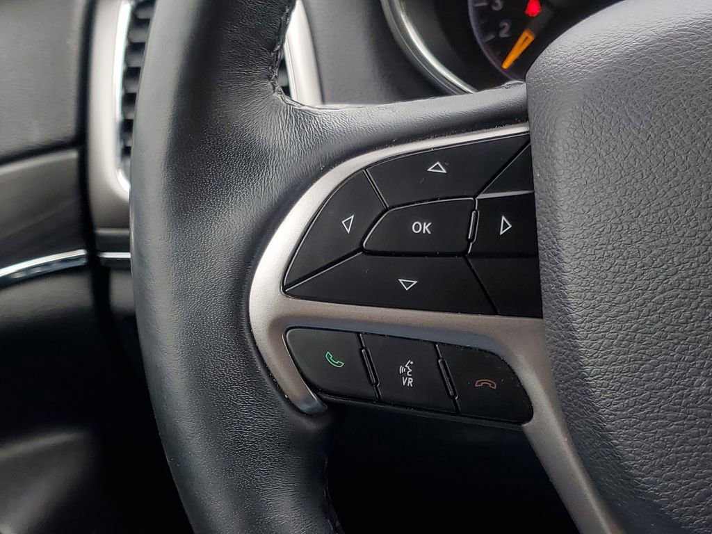 Used 2019 Jeep Grand Cherokee Limited image 19