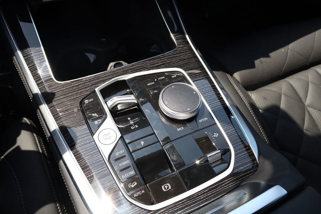 New 2026 BMW X5 xDrive50e image 34