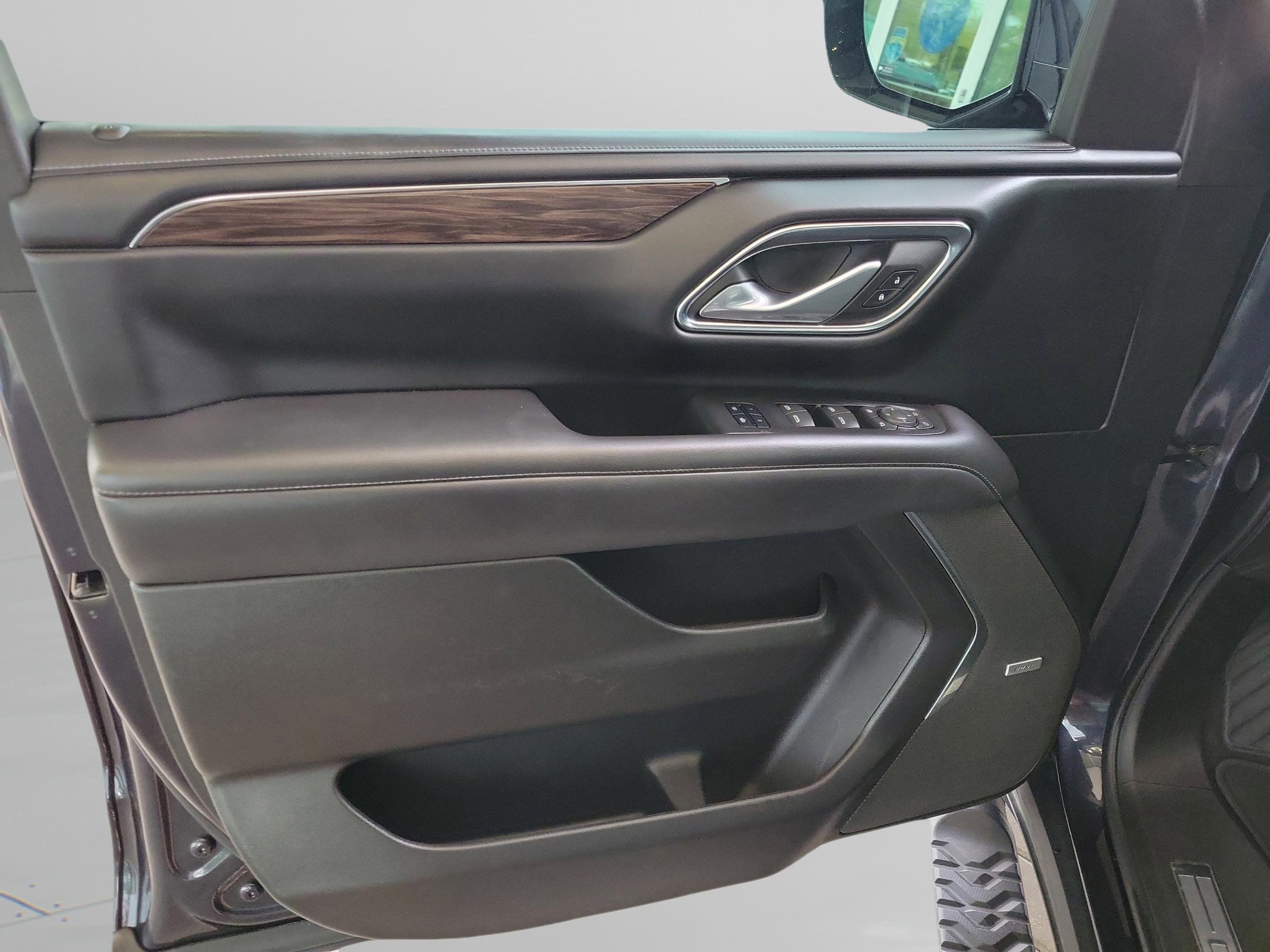 Used 2022 Chevrolet Tahoe Z71 w/ Luxury Package image 26